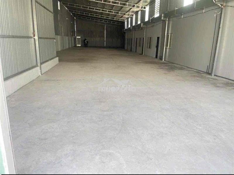 Xưởng mới xây có 5 phòng trọ ở lại