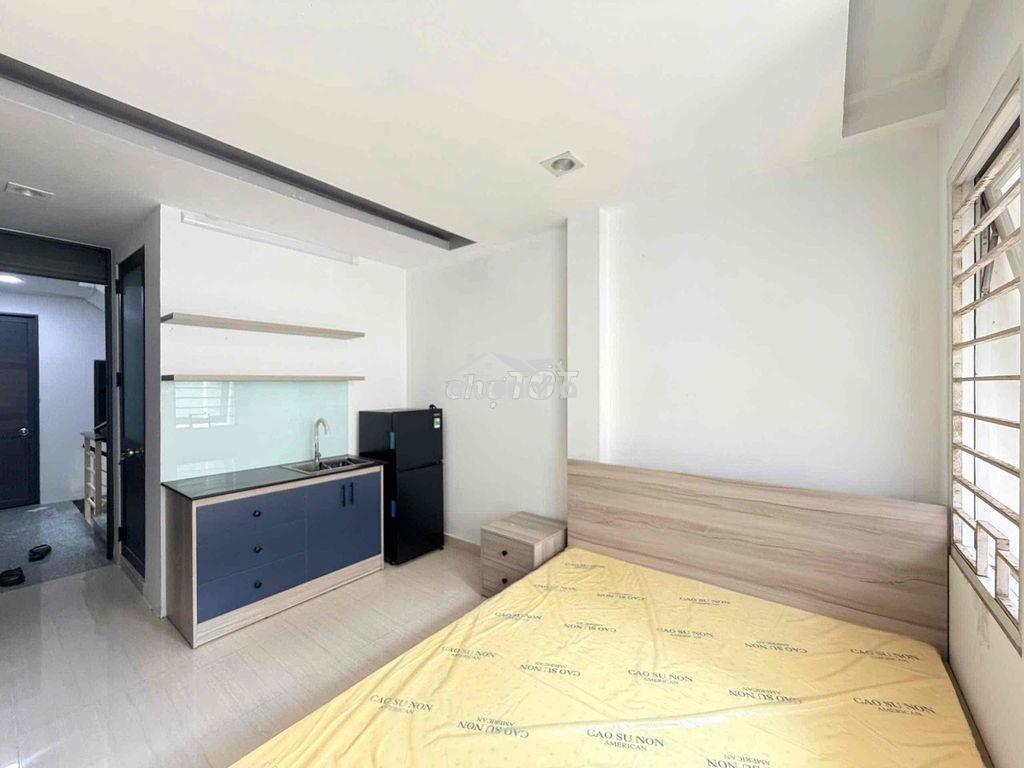 Phòng cửa sổ full nôii thất phú nhuận - Ảnh 2