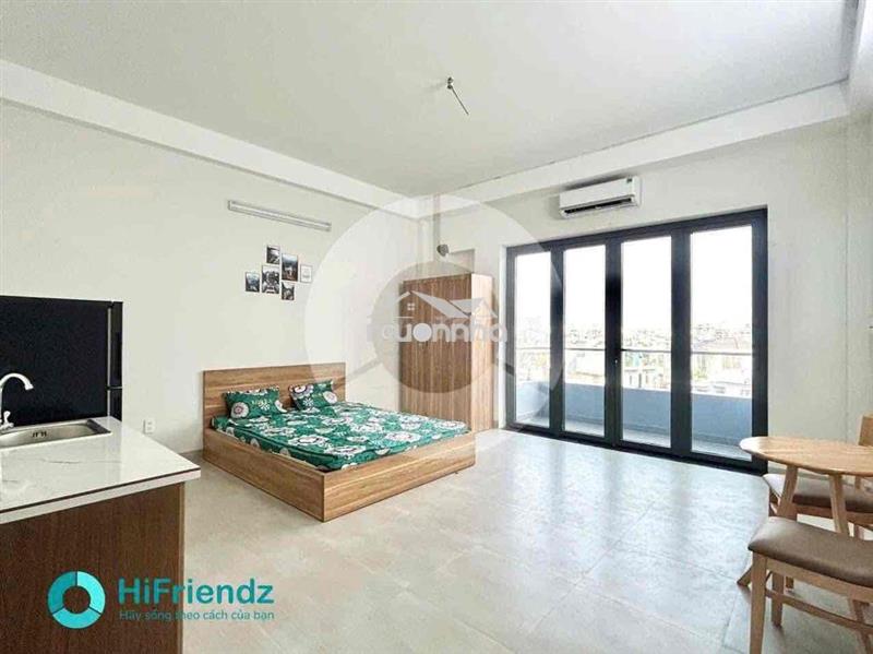 Cho thuê căn hộ dịch vụ ban công đầy đủ nội thất ngay lý chiêu hoàng