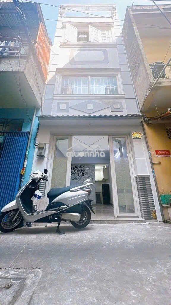Nhà nguyên căn đường đoàn văn bơ - 2pn 3wc - 3.2x7m