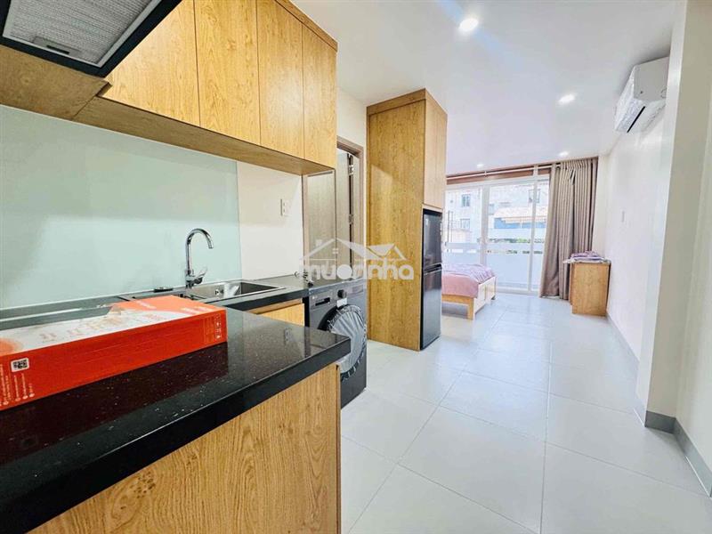 Cho thuê căn hộ balcony mới 100% ngay bến thành full tiện nghi cao câp