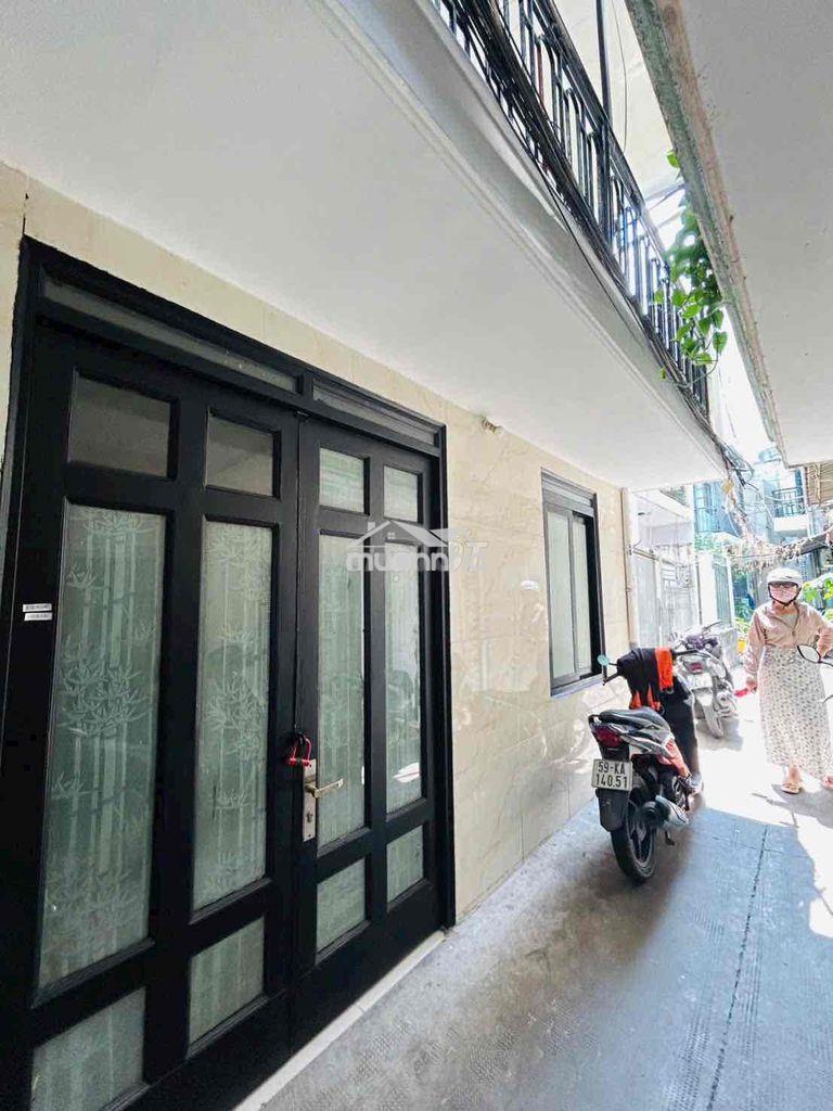 Cho thuê nhà hem 380 lê văn lương q7- 1trệt + 1lầu. 2pn + 2wc.
