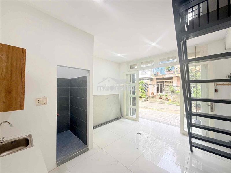 Kiot mặt tiền 30m2 - gần huflit hóc môn - không tính phí dv