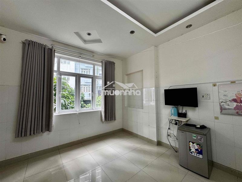 Phòng trống hẻm sát vinhomes lầu 1