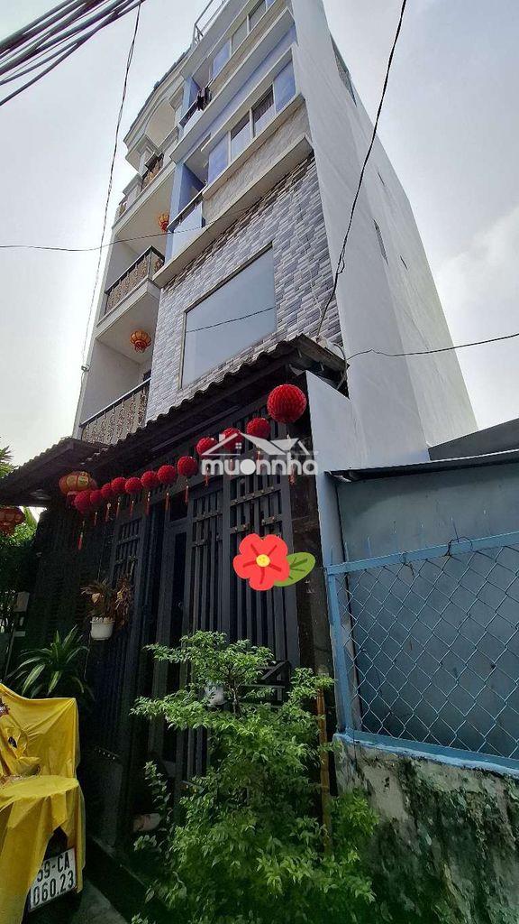 Nhà ở quận 4