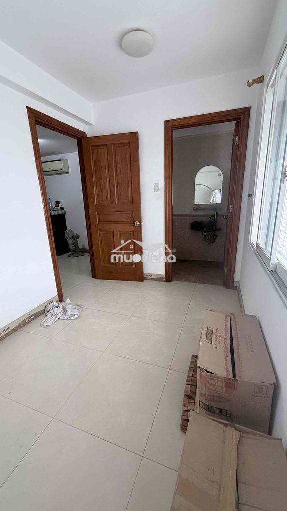Nhà ngợp cần bán gấp - Ảnh 4