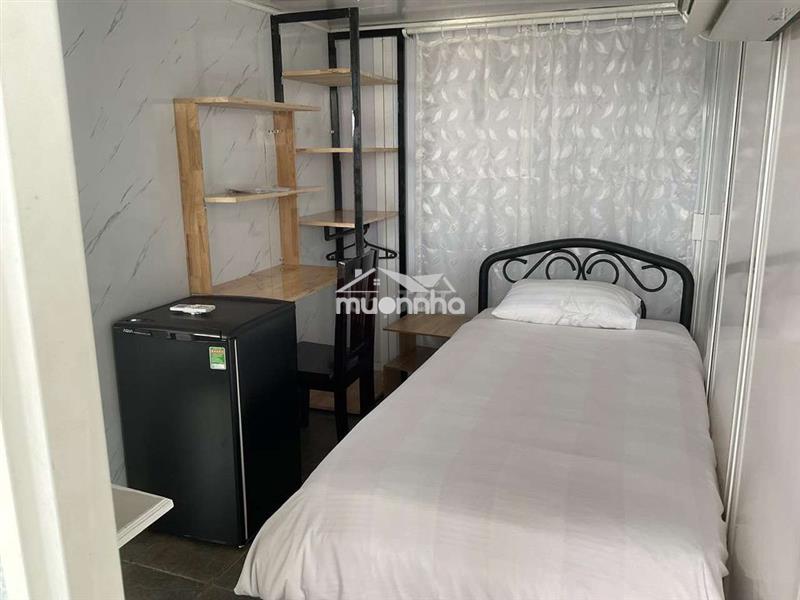 Phòng đầy đủ nôi thất