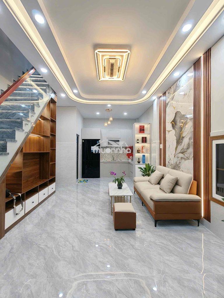 Nhà hẻm lê ngã cách mt 2 căn