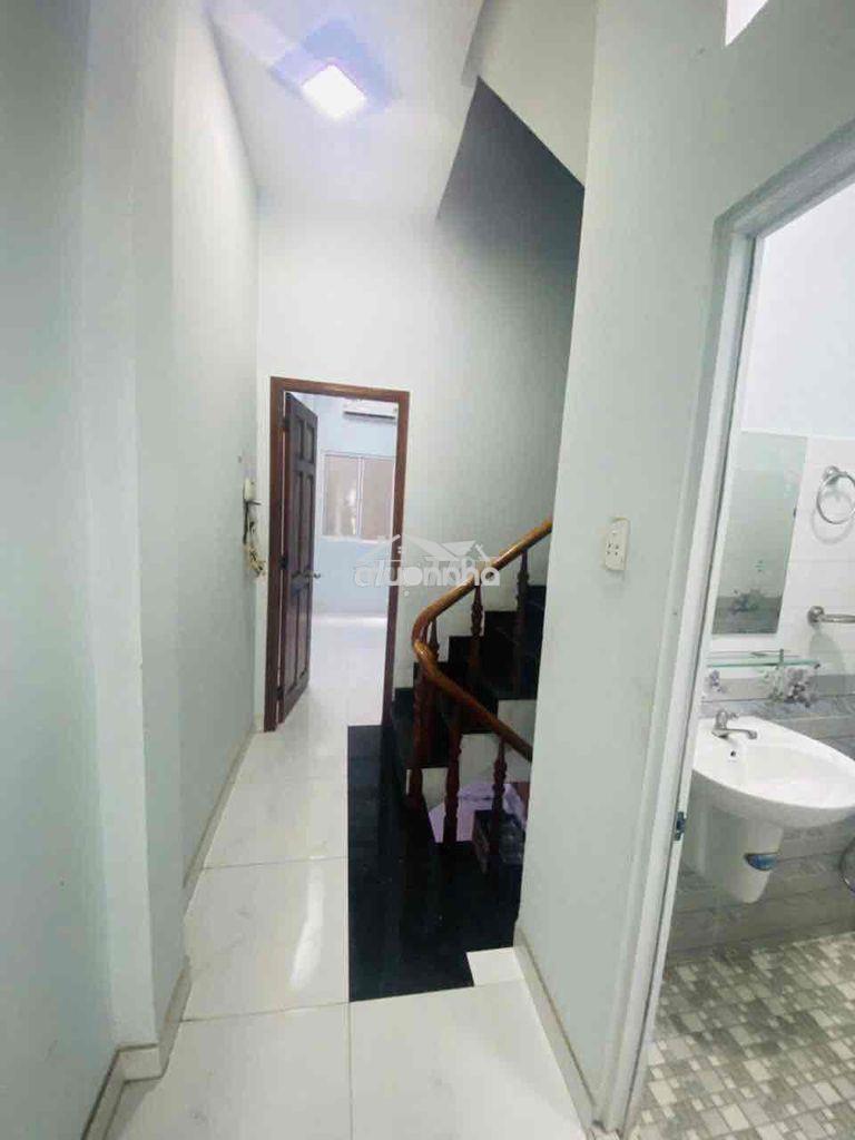 Nhà 4x16 trệt 2lầu 4pn sẵn nội thất xe hơi ngủ trong nhà - Ảnh 2