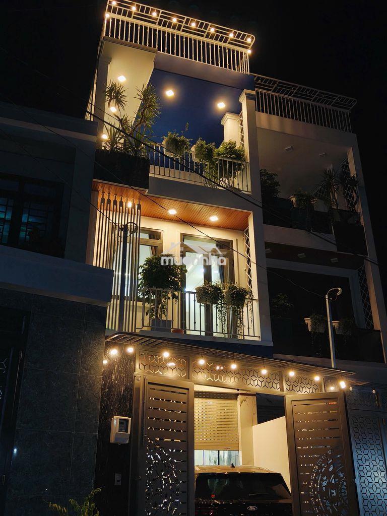Bán nhà q12, có thể thương lượng,nội thất cao cấp, có sân đỗ oto