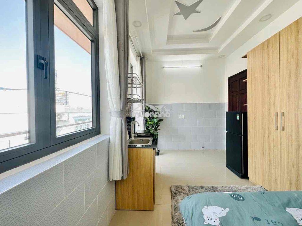 Căn studio có ban công và cửa sổ lớn - Ảnh 2