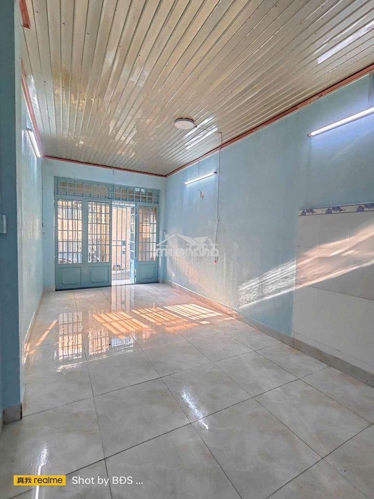 Cho thuê nhà ngay chợ bình triệu 6tr/tháng