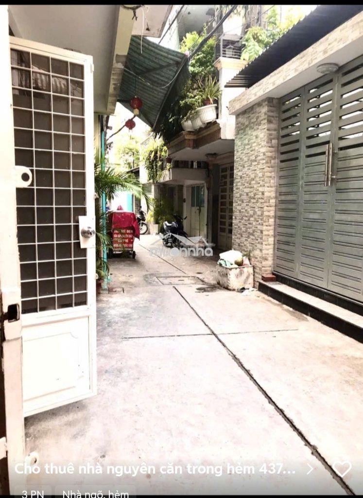 Cách mạng tháng 8,dt 1 trệt,1 lầu,3 phòng.chủ nhà. - 2