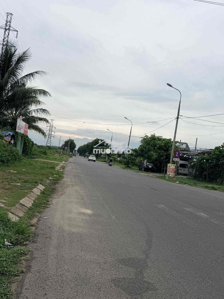 Nằm ngay trên trục đường 10.5  m}, khu dân cư dân trí cao, an ninh tốt - 2