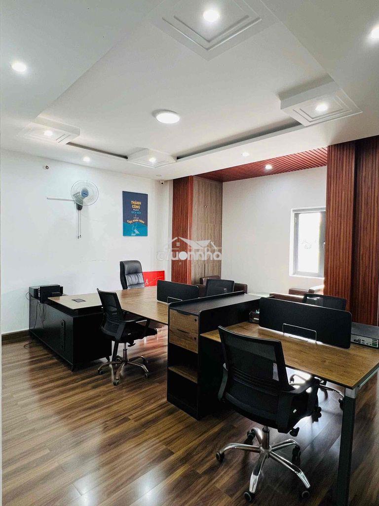 Cho thuê văn phòng full nội thất