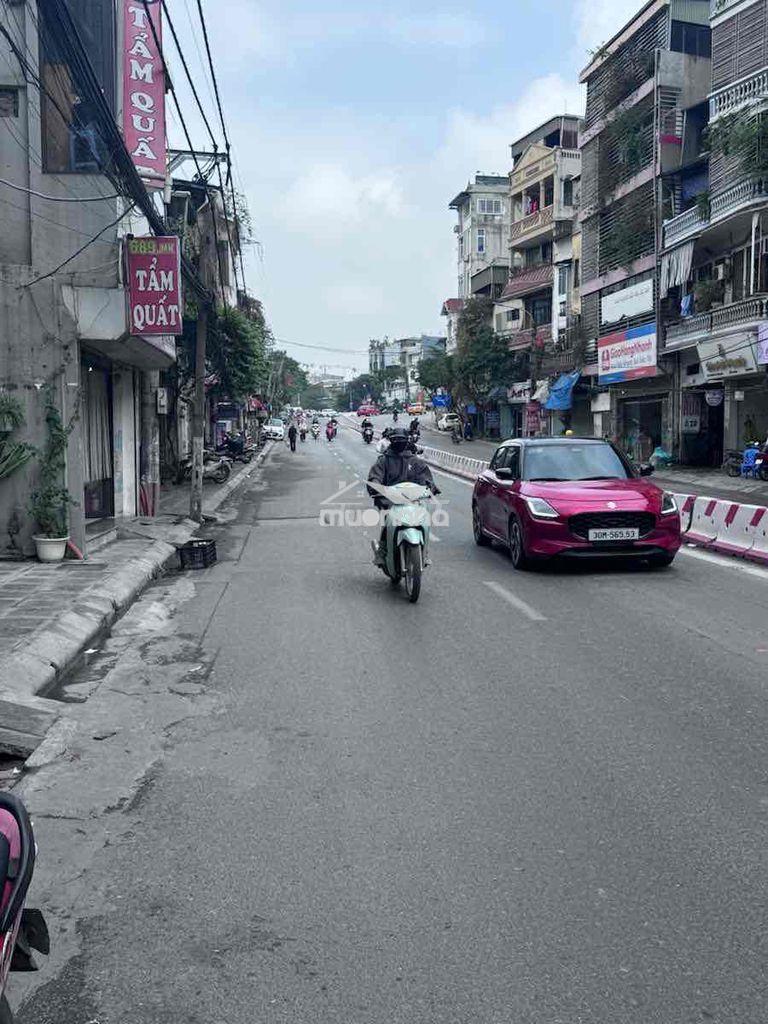 Cho thuê nhà nguyên căn phố huế trung tâm quận đầy đủ trang thiết bị. - Ảnh 2