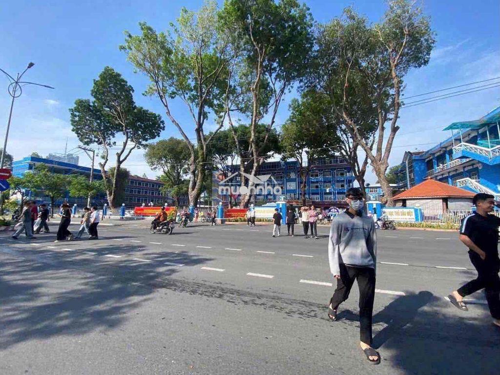 Mặt bằng kinh doanh ngay cổng trường đại học thủ dầu một 5x30m,3 tầng - 3