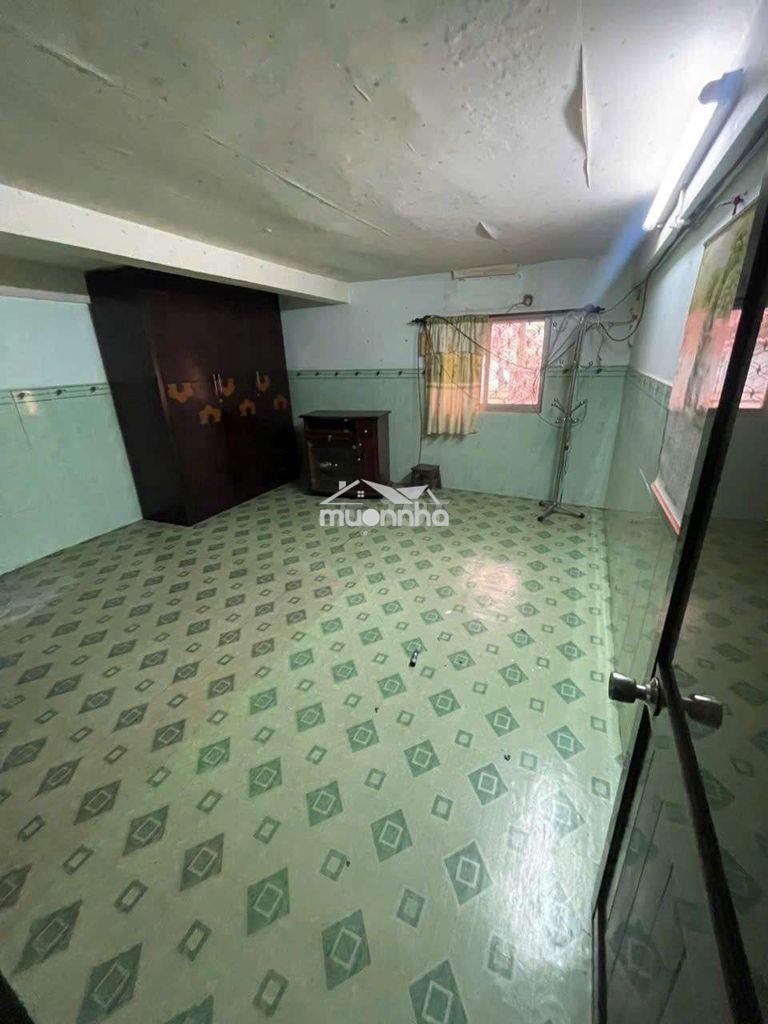 Căn hộ (4×18)×2tầng.3pn
- lầu 1 thang bộ  q5 - Ảnh 4