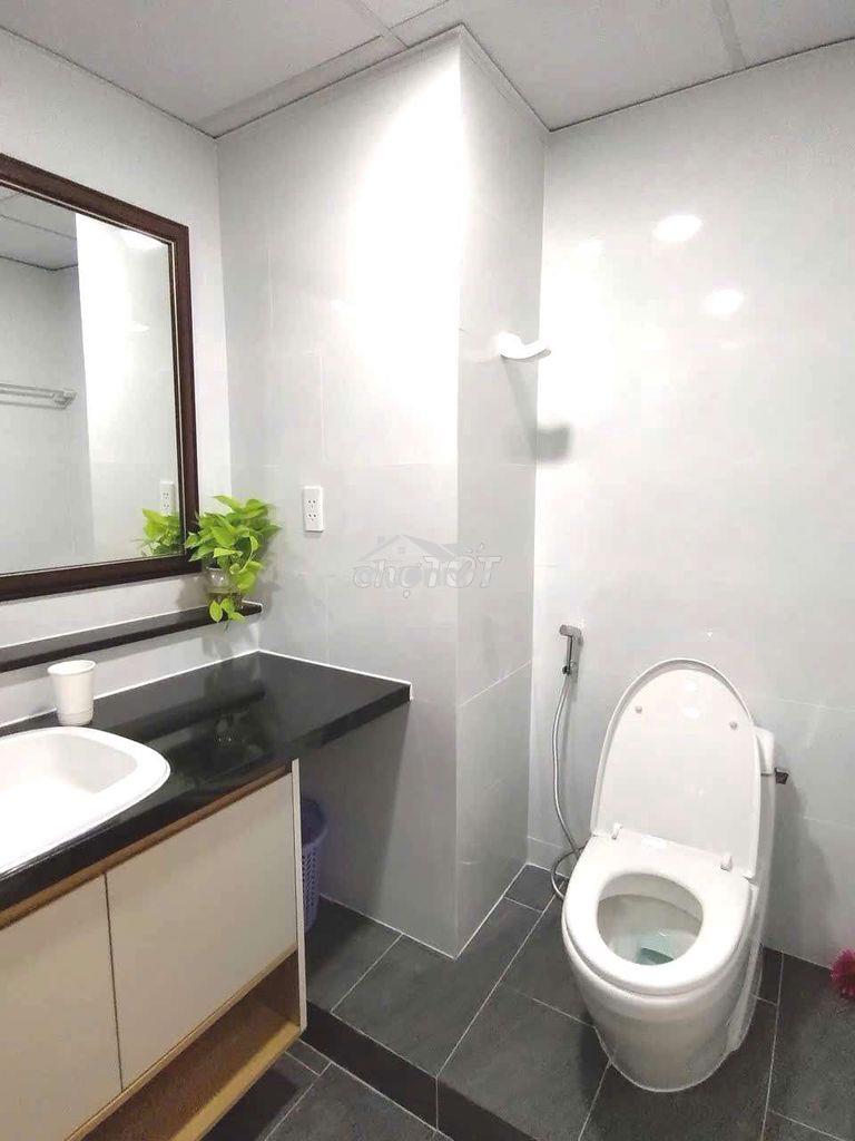 Chính chủ bán căn hộ 1050 có 2pn, nội thất cao cấp - Ảnh 4