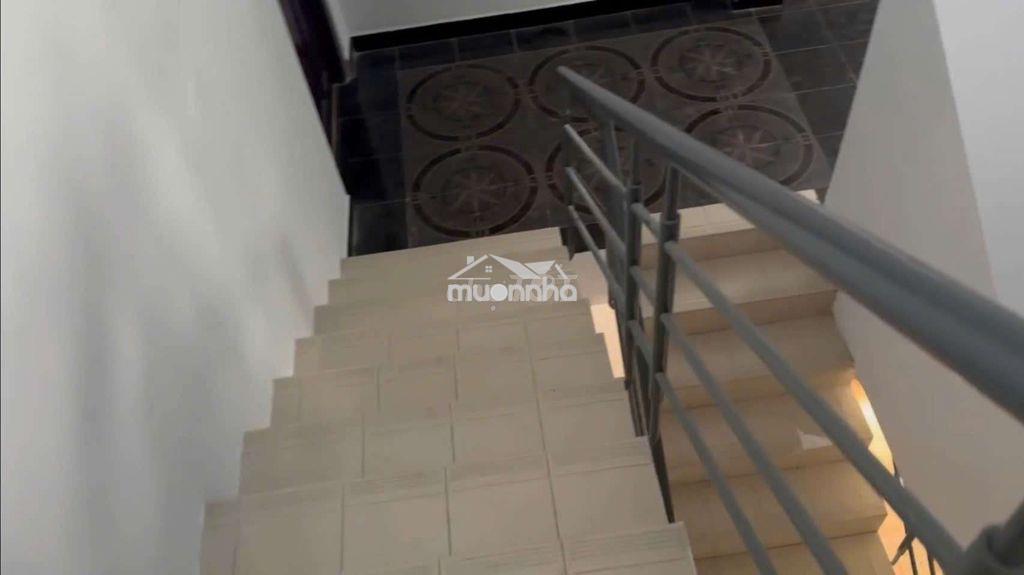 Cho thuê nhà 5x14 -mặt tiền bà điểm – 12 triệu/tháng - 4