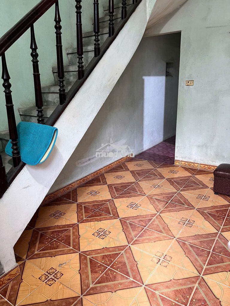 Cho thuê nhà 2 tầng, thị trấn yên viên