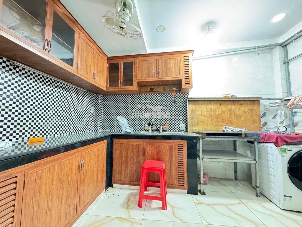 Cho thuê nhà mới 4pn, 3wc 3 tầng để lại nội thất xịn đầy đủ 4x10 - 3