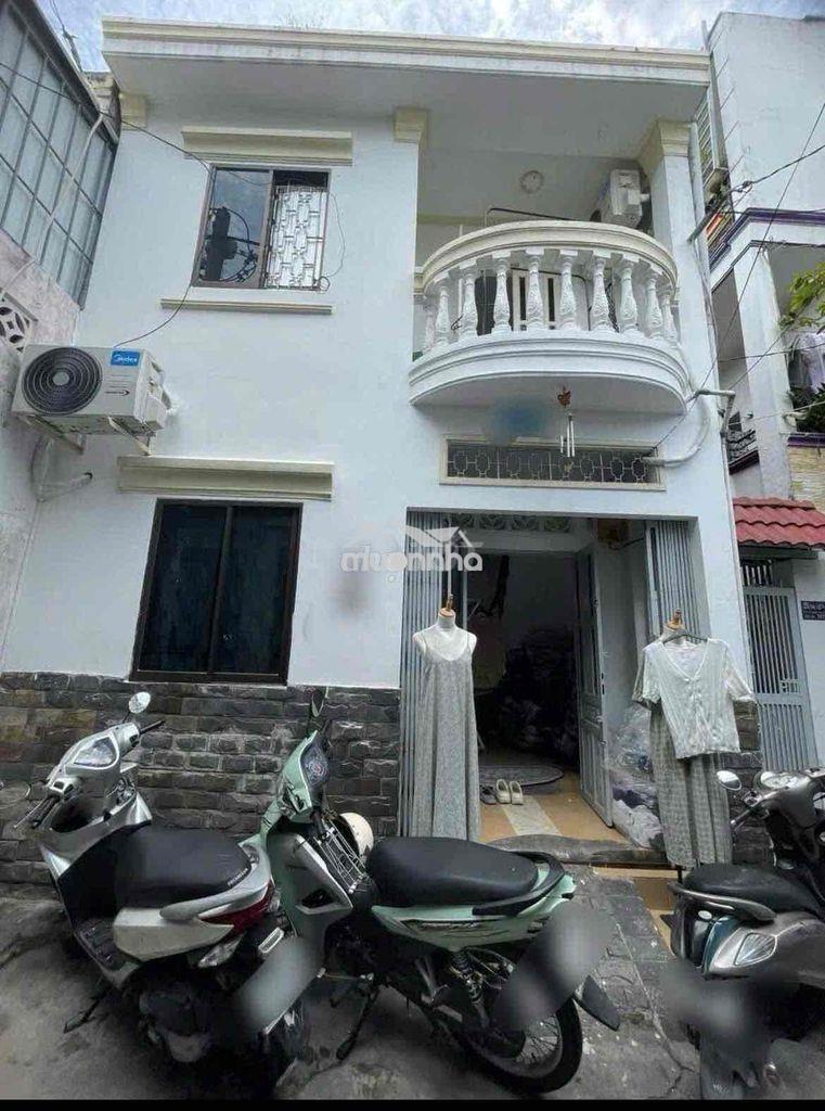 Cho thuê nhà nguyên căn.(dt:5x9m 3pn2wc) chu văn an p12 bt