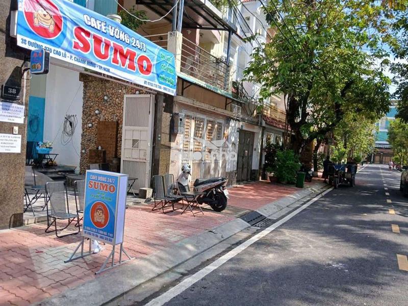 Sang trạm sạc 