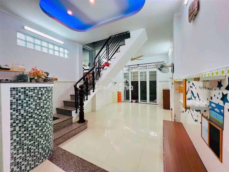 Nhà 2 phòng lý chiêu hoàng