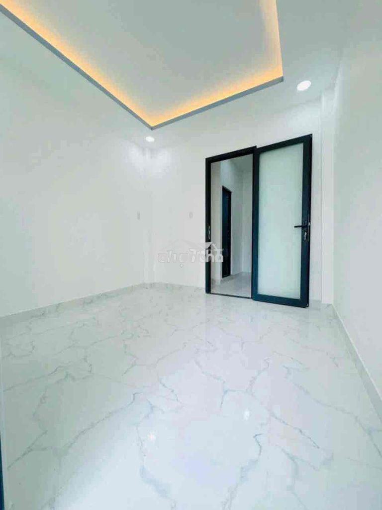 Bán nhà 3 lầu... chính chủ, chỉ hơn 2t - Ảnh 2