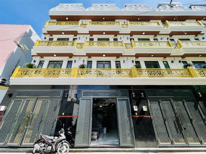 Giá tốt dãy nhà mới xây 4 tầng 67m2 chỉ 6,8 tỷ đường lê văn quới shr