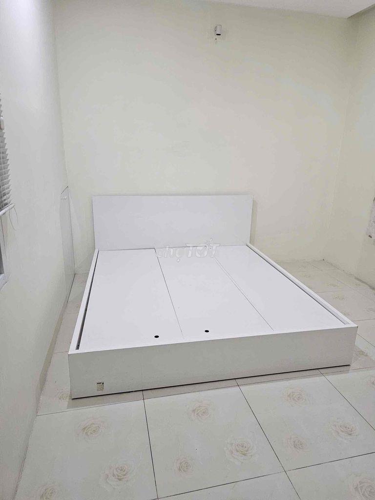 Cho sinh viên thuê chdv có trang bị sẵn giường, tủ áo, máy lạnh