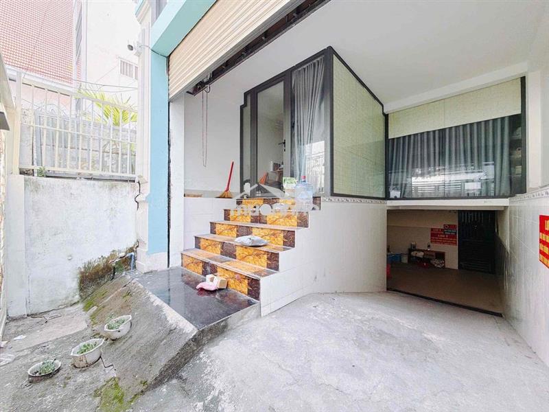 Bán chdv 23 p cạnh truog maketting q7