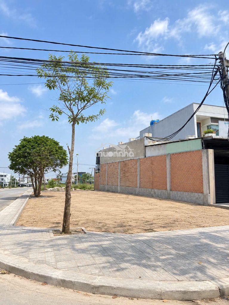 Chính chủ bán lô góc ngay chợ bà rén sát đường quốc lộ