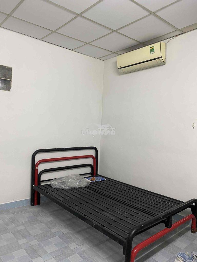 Cho thuê nhà cấp 4, nguyên căn, ngay tt q3, gần ga sài gòn