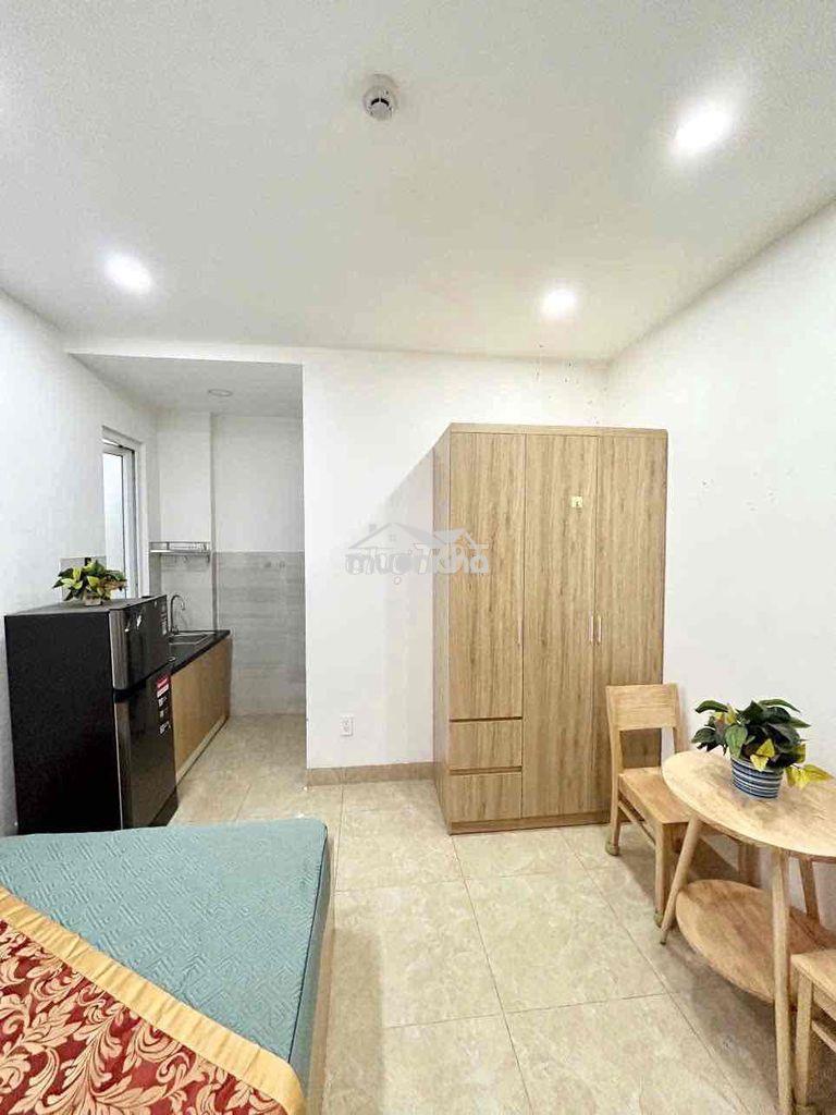 Căn hộ dịch vụ cao cấp - full nội thất - ngay cộng hoà - Ảnh 3