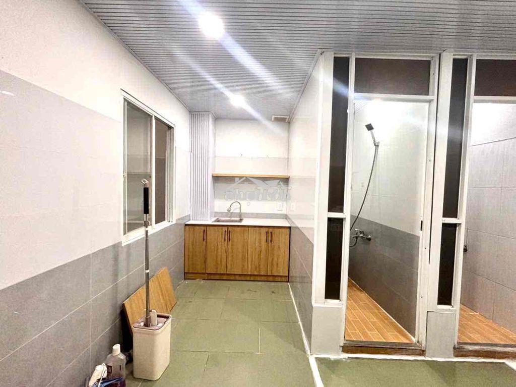 Căn hộ 2pn 2wc ngay chân cầu ông lãnh quận 1 mới 100% siêu rộng - Ảnh 4