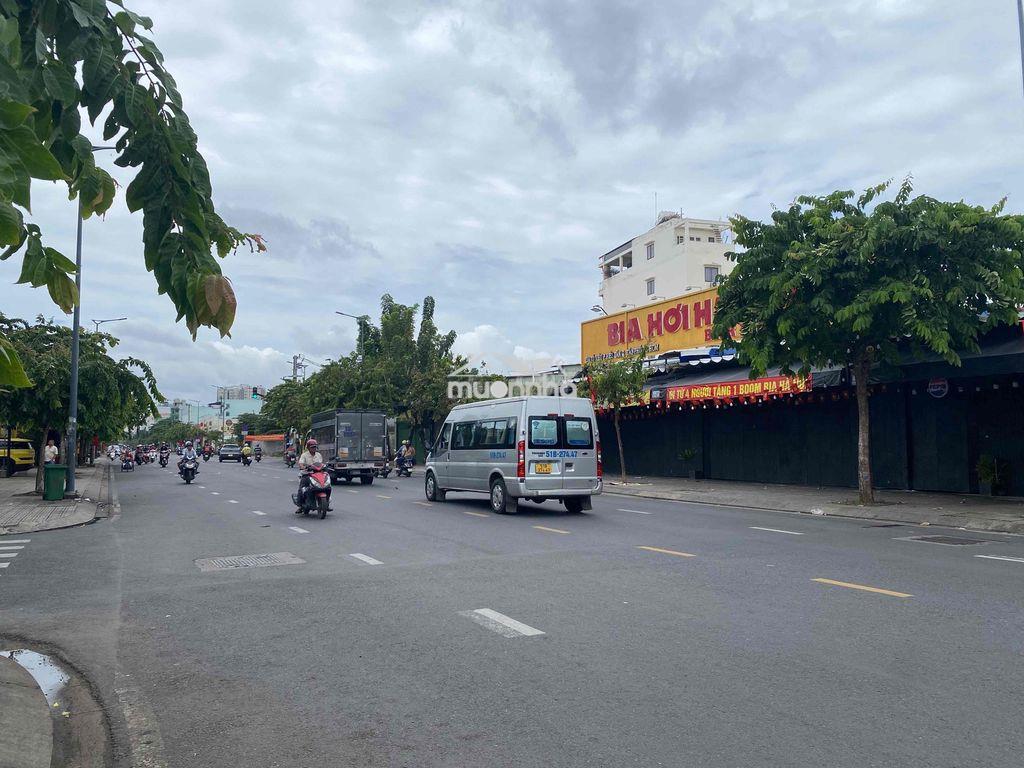 Bán nhà đường 6m tô hiệu tân phú sát đầm sen - 4x17m nở hậu btct 2 tần - 2