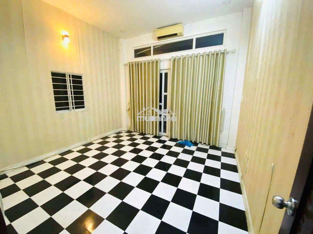 Nhà 2 phòng sát đầm sen - Ảnh 2