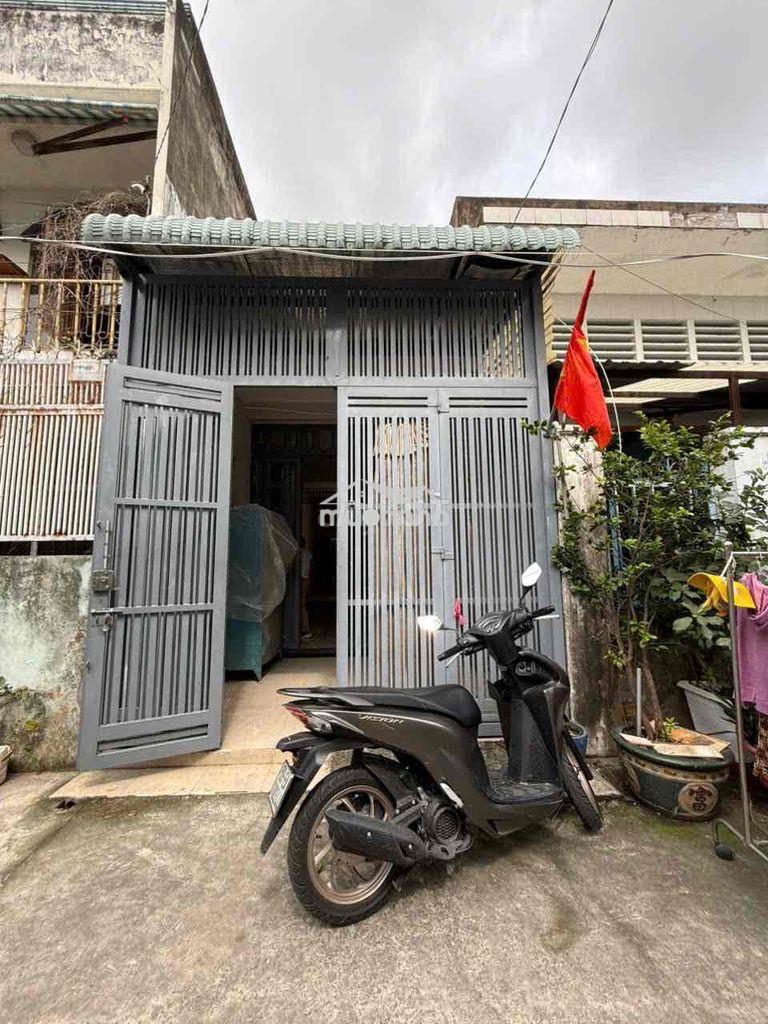 Cho thuê nhà đường nguyễn văn quá q 12 dt 3,7 x18 m cấp 4 giá 7 tr / t