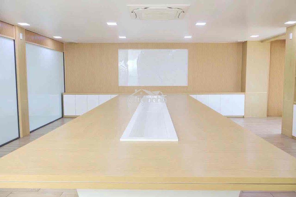 Cho thuê toà nhà 10x20m kc 3,5tấm giá 50trieu/th có hầm xe , thang máy - 4