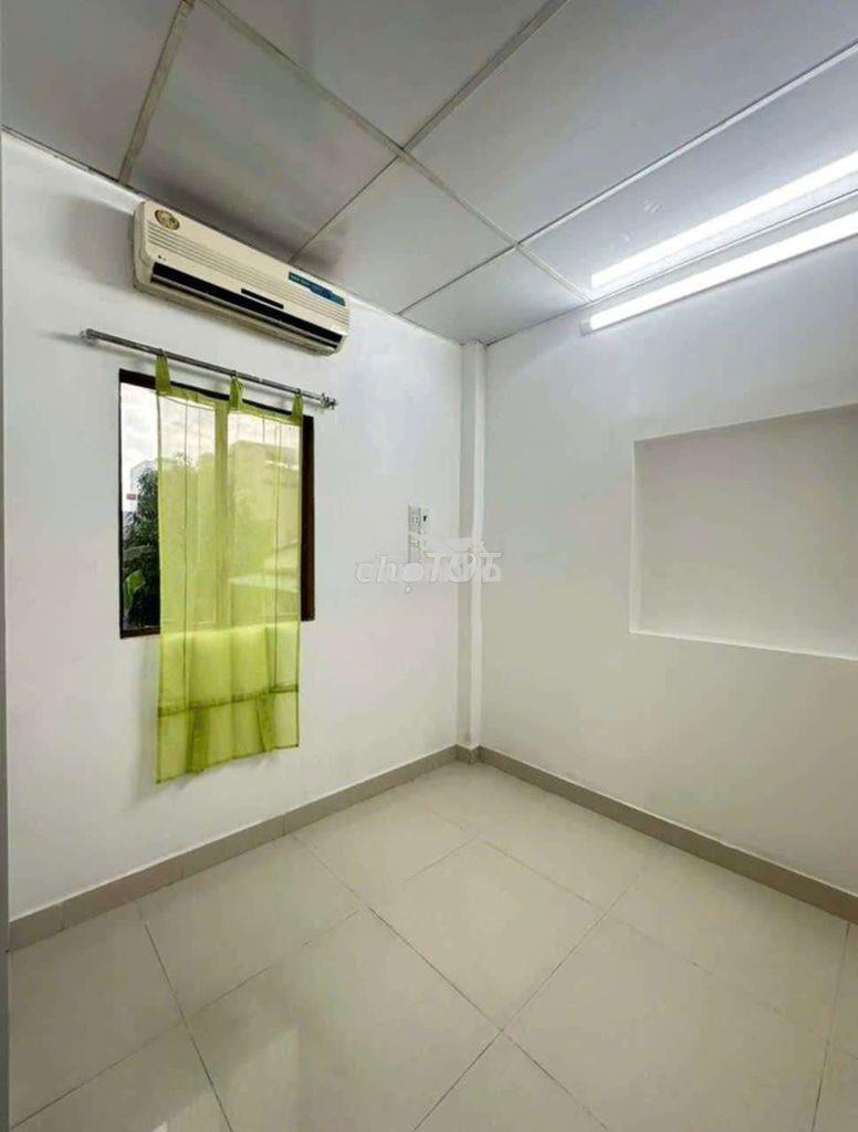 Nhà 60m2. 3pn 2wc. chỉ 6 tr. ngay q3  - Ảnh 2