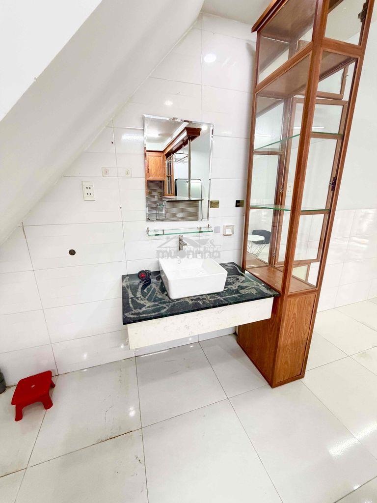 Nhà đẹp 4x8m 1lửng + 1lầu (3pn 2wc) hẻm 5m ôtô. khu nguyễn sơn - 4