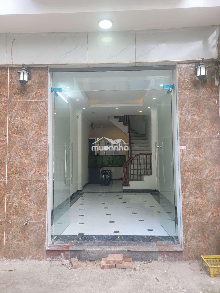 Cho thuê nhà 5 tầng + đang thêm đồ, ngõ ô tô, gần đh phenikaa, giá 6tr - 2