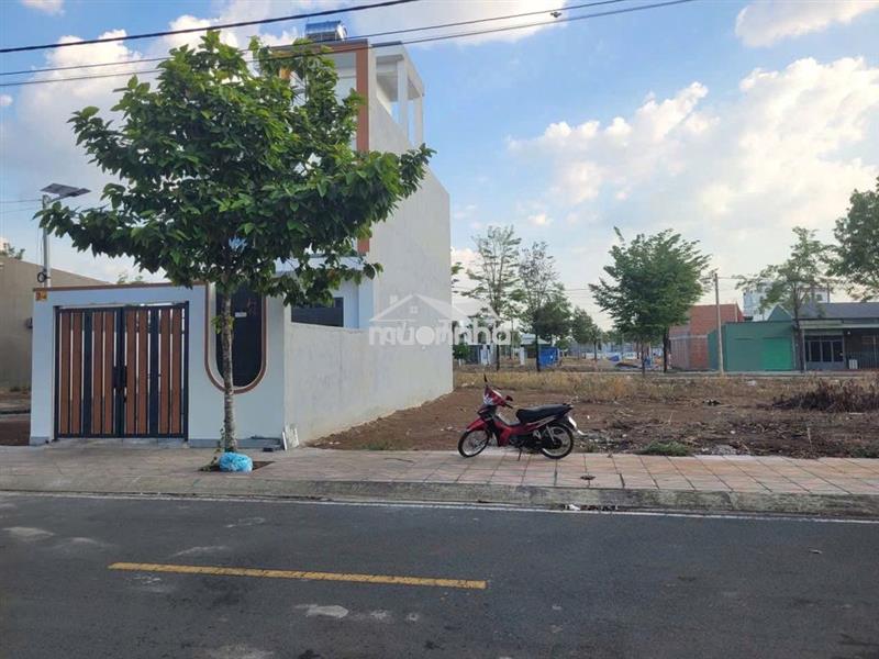 Cần bán gấp lô đất gần vsip 2 tân uyên bình dương sổ hồng riêng