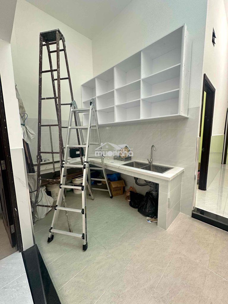 Nhà mới xây hẻm bàu cát p12 tân bình. dt: 3m7 x 18m trệt lững 13tr - Ảnh 2