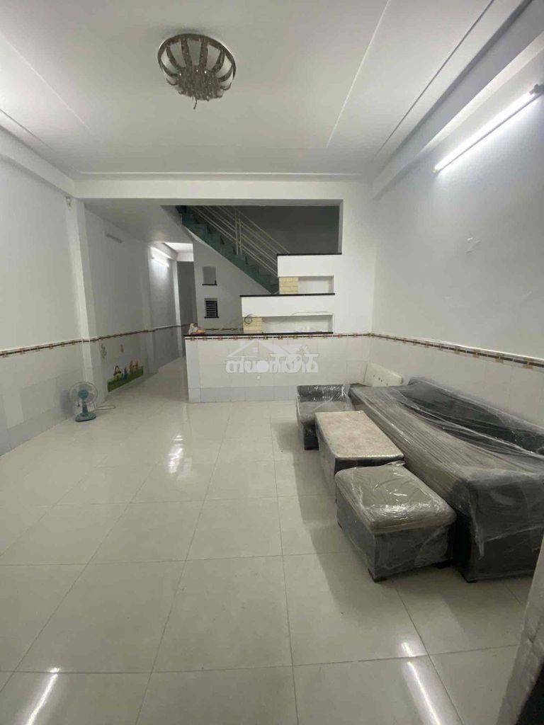 Nhà 1 trệt 2 lầu 4pn 5x18m đường xe tải kdc hoàng quốc việt quận 7