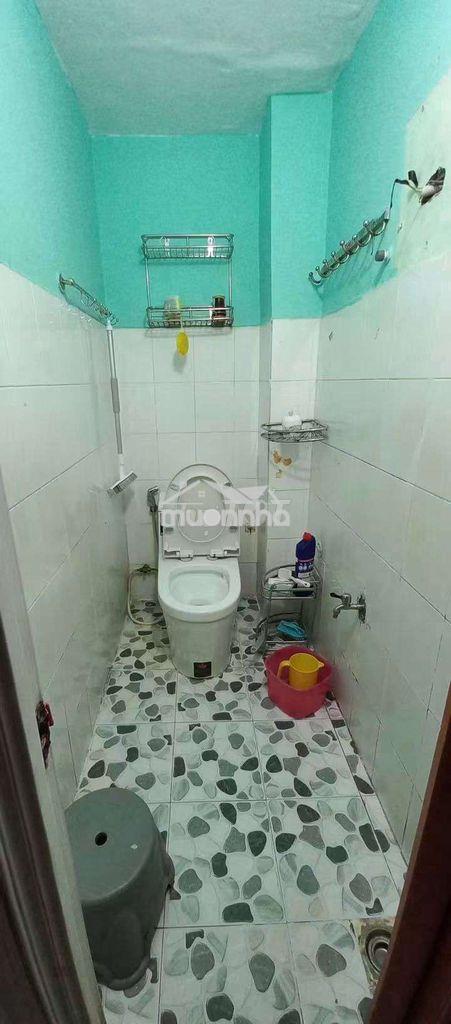 Cho thuê nguyên căn ngay trần văn đang, q3 - 3