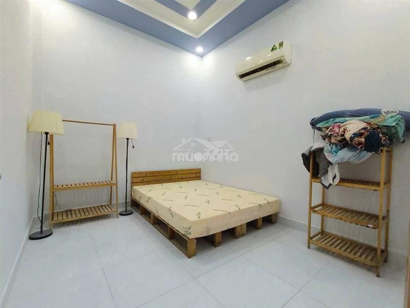 Nhà cấp 4 2pn sân oto - gần ngã 3 mỹ thành, q9