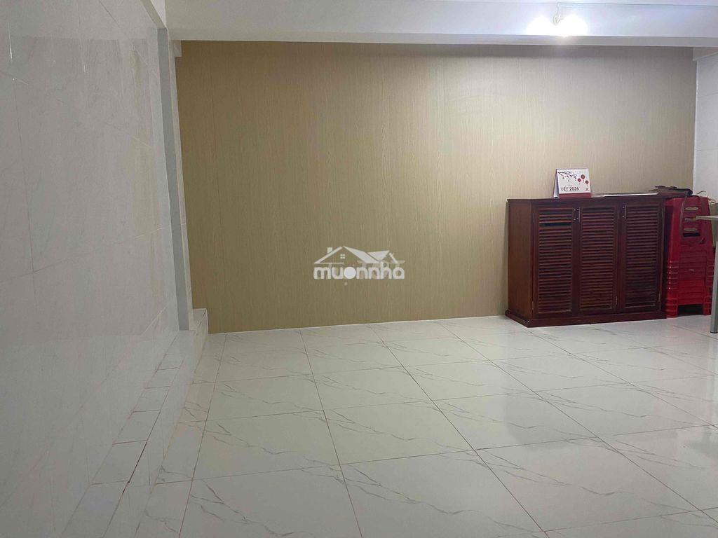 Cho thuê căn hộ lầu 3 mặt tiền võ văn kiệt q5 - Ảnh 3